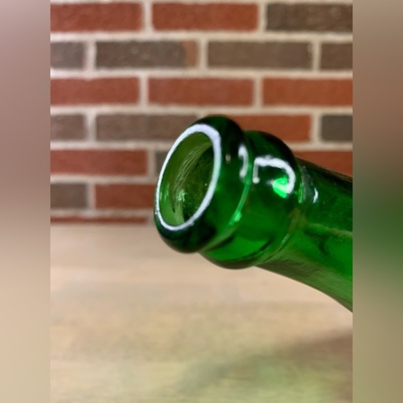 7Up Salutes Commemorative 1776 1976 Bicentennial Liberty Bell Green Glass Bottle - Picture 7 of 9